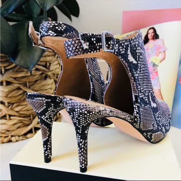 *NIB* Snake Print Slingback Ankle Booties - Picture 4 of 5
